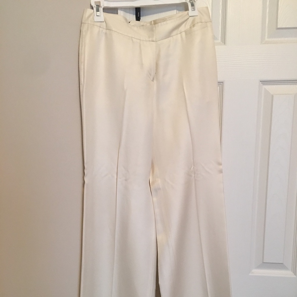 Liz Claiborne Size 4 Satin white pants